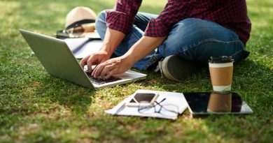 students working remote jobs